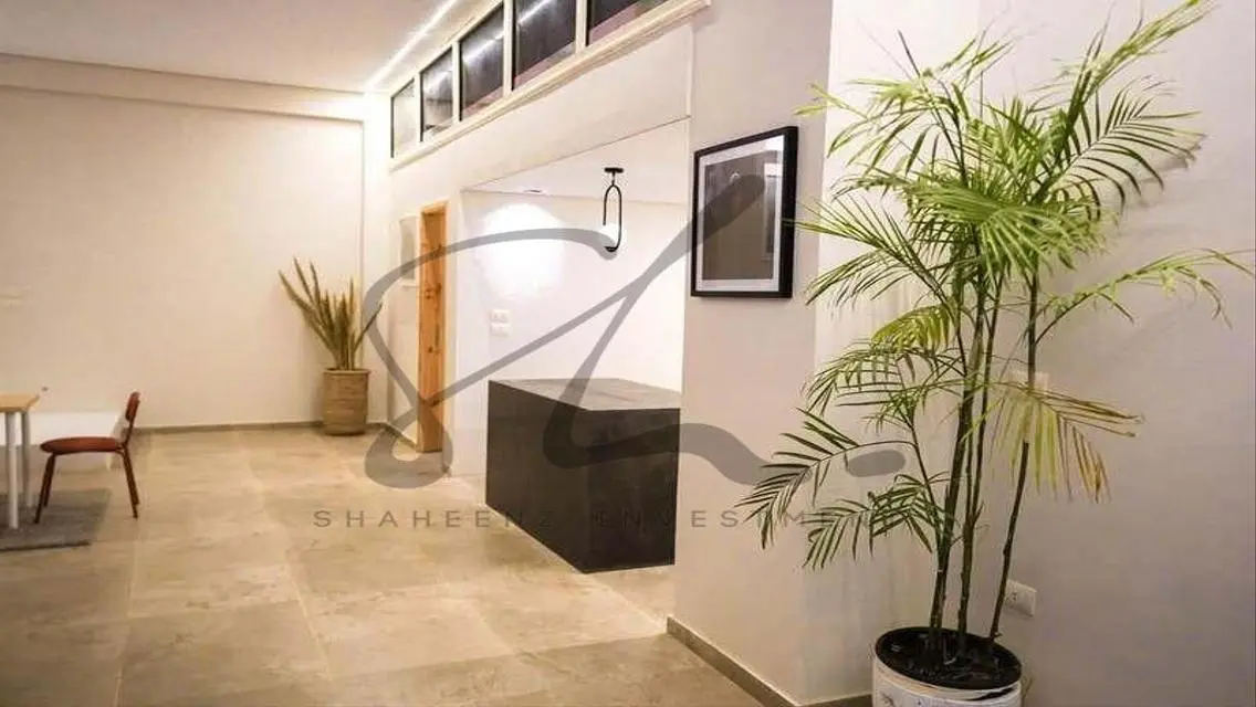 Stunning Apartment with Private Garden and Pool in Patio 5