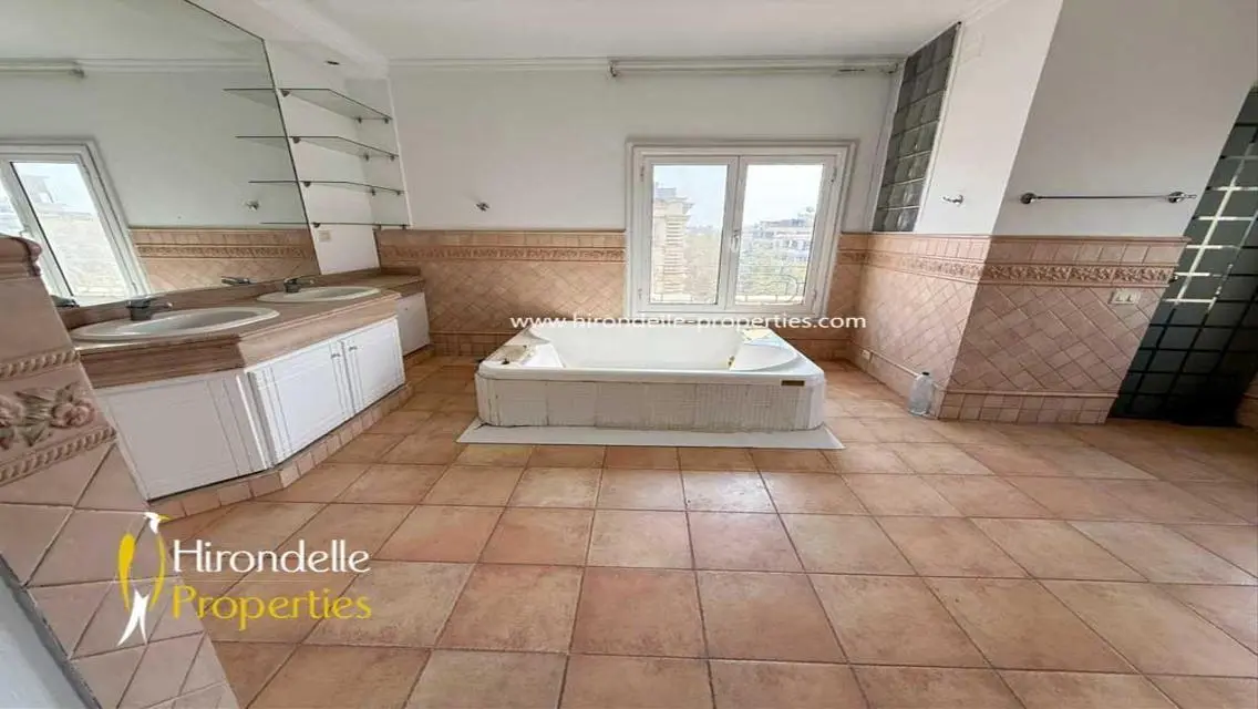 Luxurious Home in the Heart of the City Near Spinneys