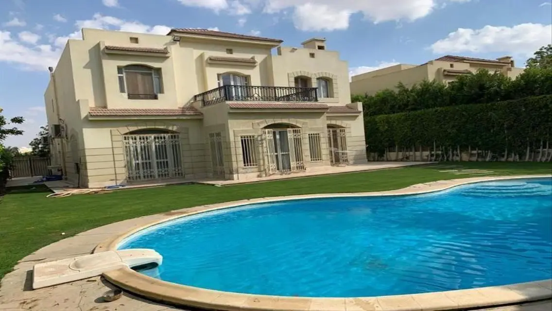 شقة فاخرة للبيع 75000 جنيه في موقع متميز