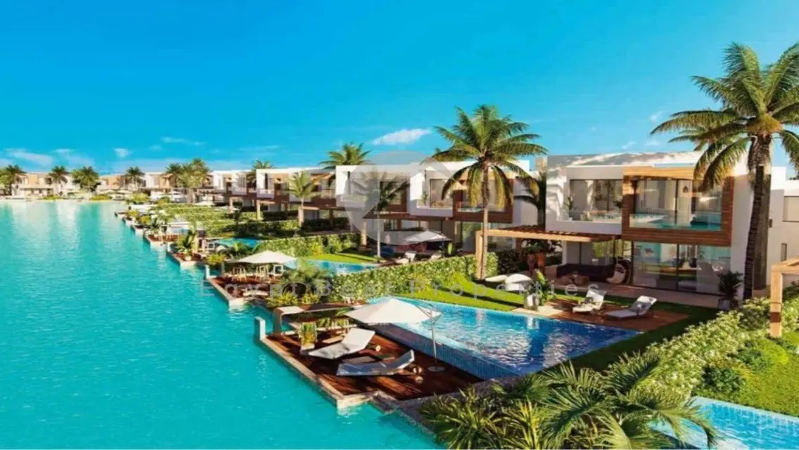 Luxurious Villa with Spacious Layout and Private Pool