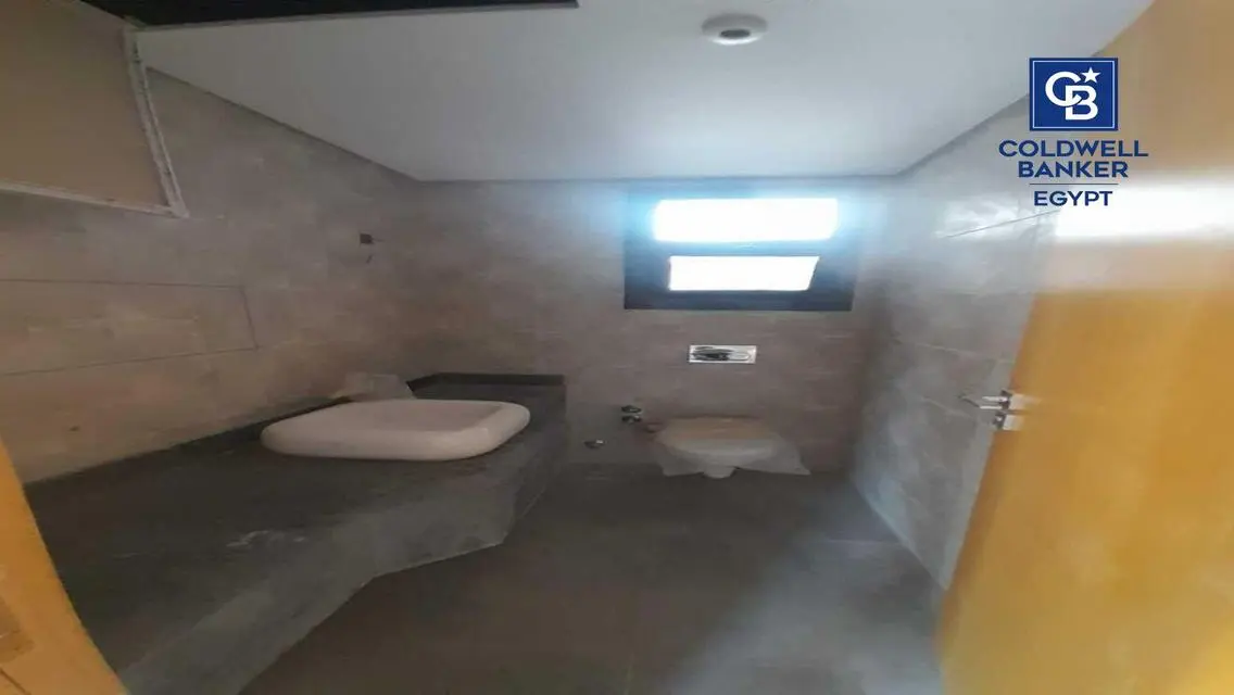 Luxury Apartment with Spacious Layout in Cairo