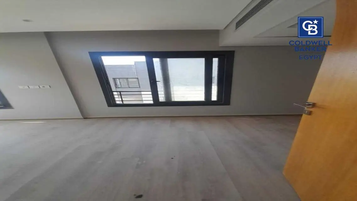 Luxury Apartment with Spacious Layout in Cairo