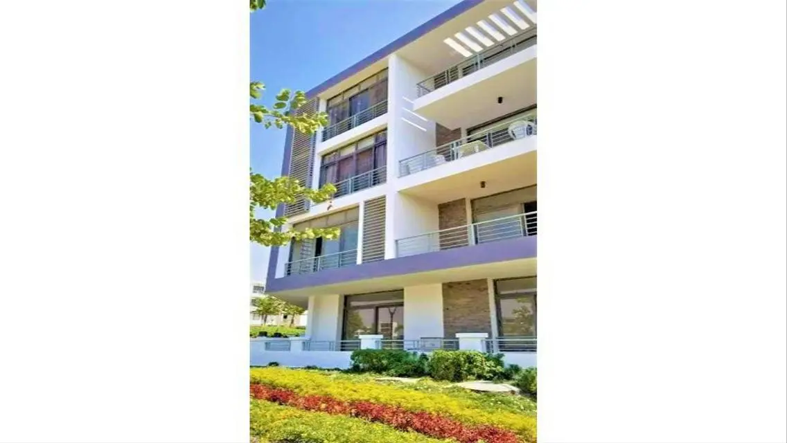 with best view own apt install  12y in taj city