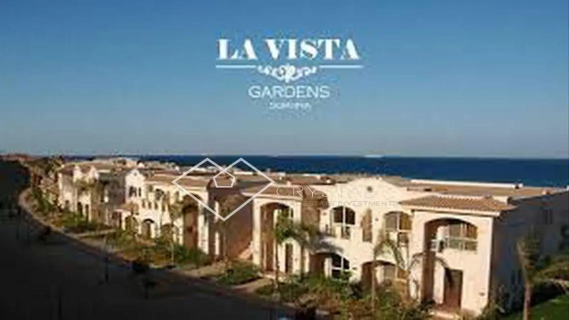 Luxurious Apartment with Balcony and Private Garden for Sale -190-