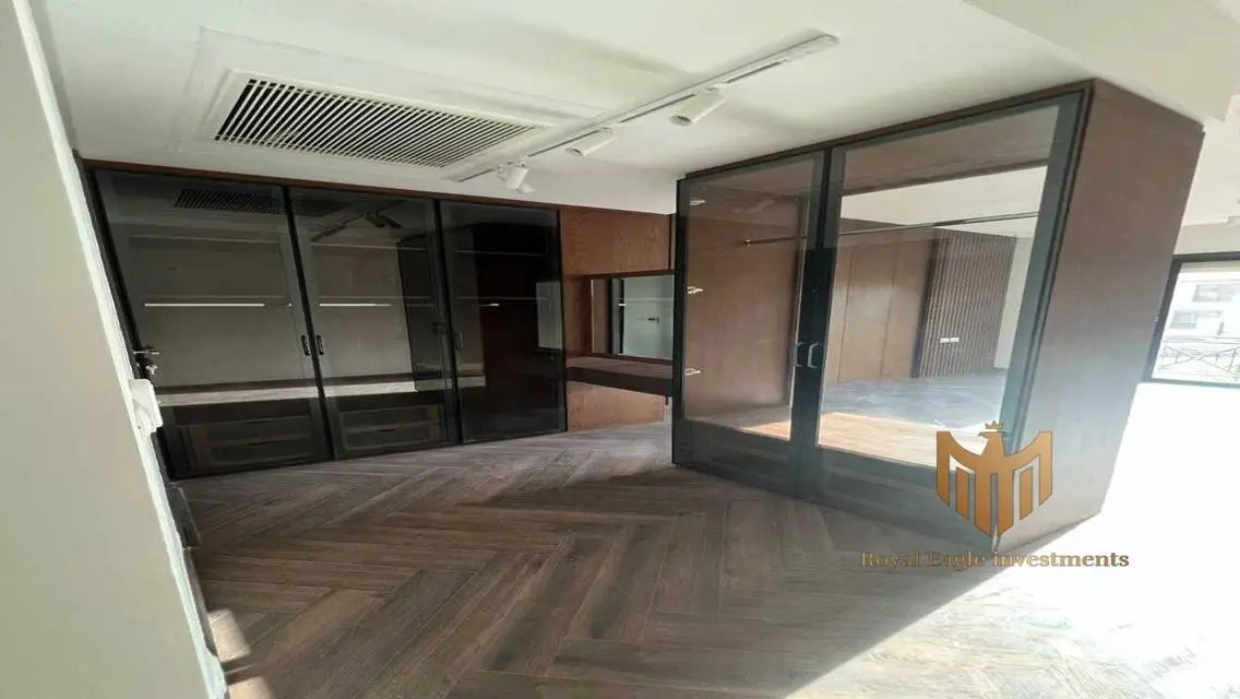 Luxury Apartment for Sale, 300 Sq M in the Heart of the City