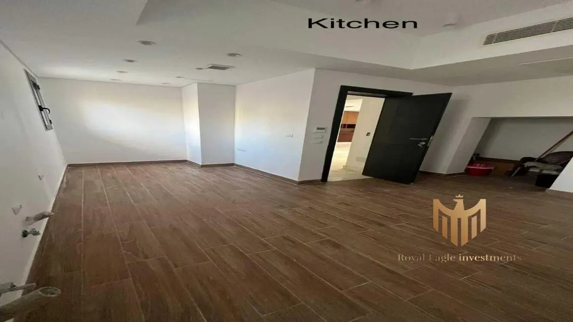 Luxury Apartment for Sale, 300 Sq M in the Heart of the City