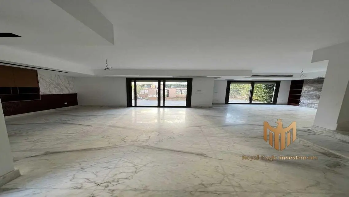 Luxury Apartment for Sale, 300 Sq M in the Heart of the City