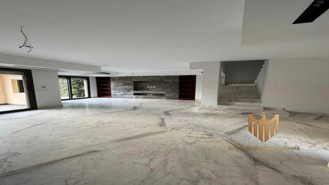 Luxury Apartment for Sale, 300 Sq M in the Heart of the City