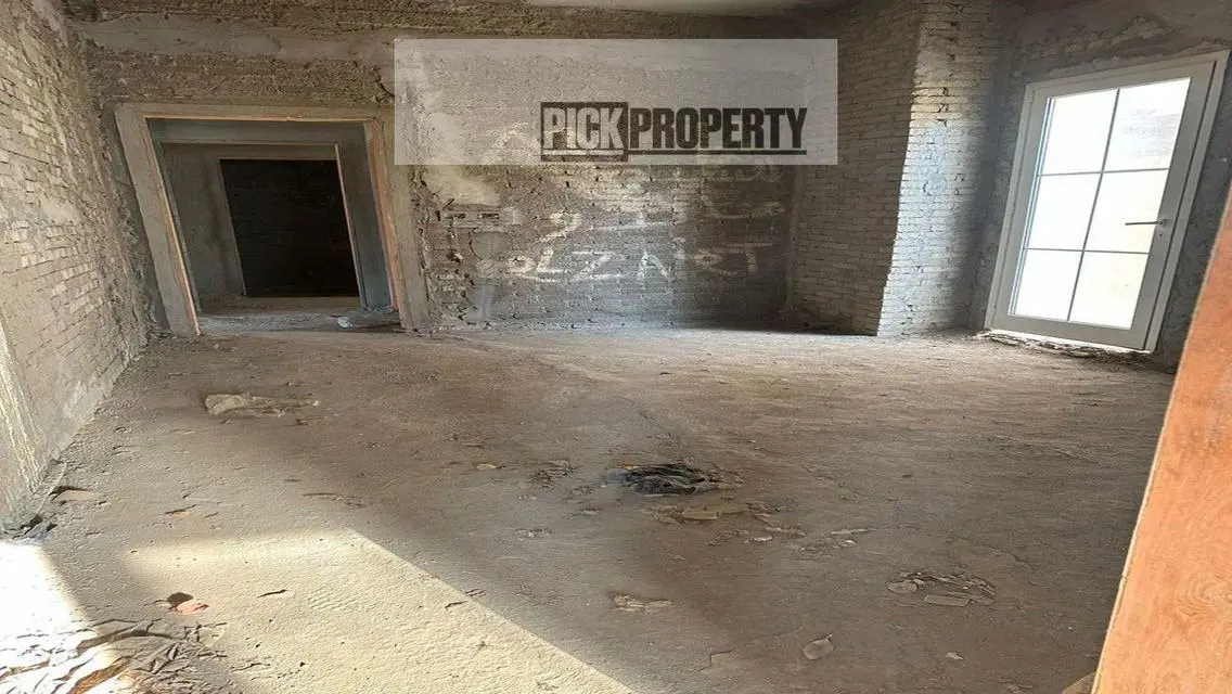 Luxury Apartment with Spacious Area in Prime Location