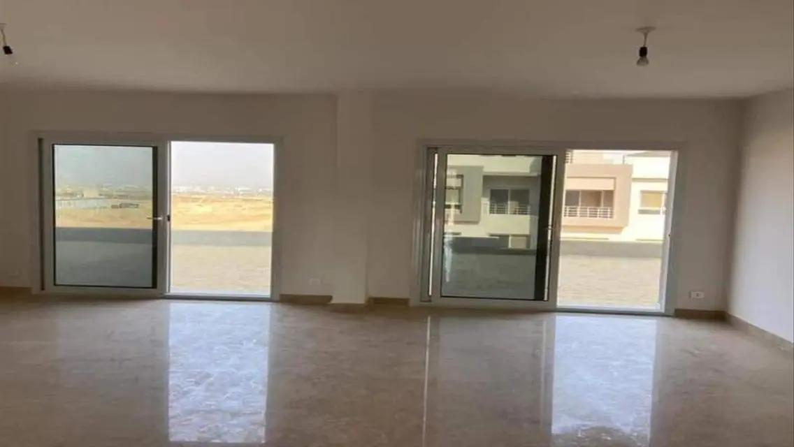 فيلا فاخرة للبيع تحمل رقم 01080661139