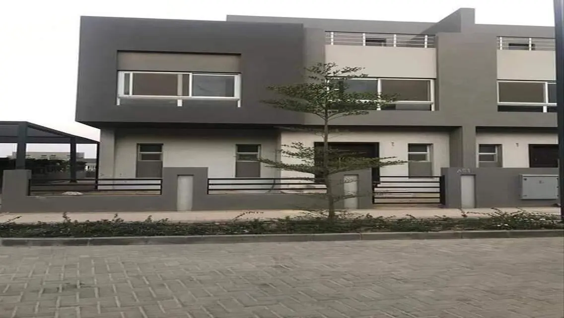 فيلا فاخرة للبيع تحمل رقم 01080661139