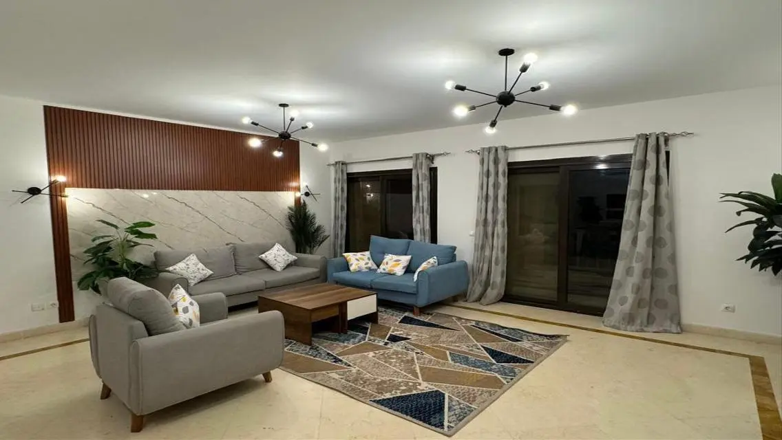 Luxury Apartment with Private Garden and Pool for Rent