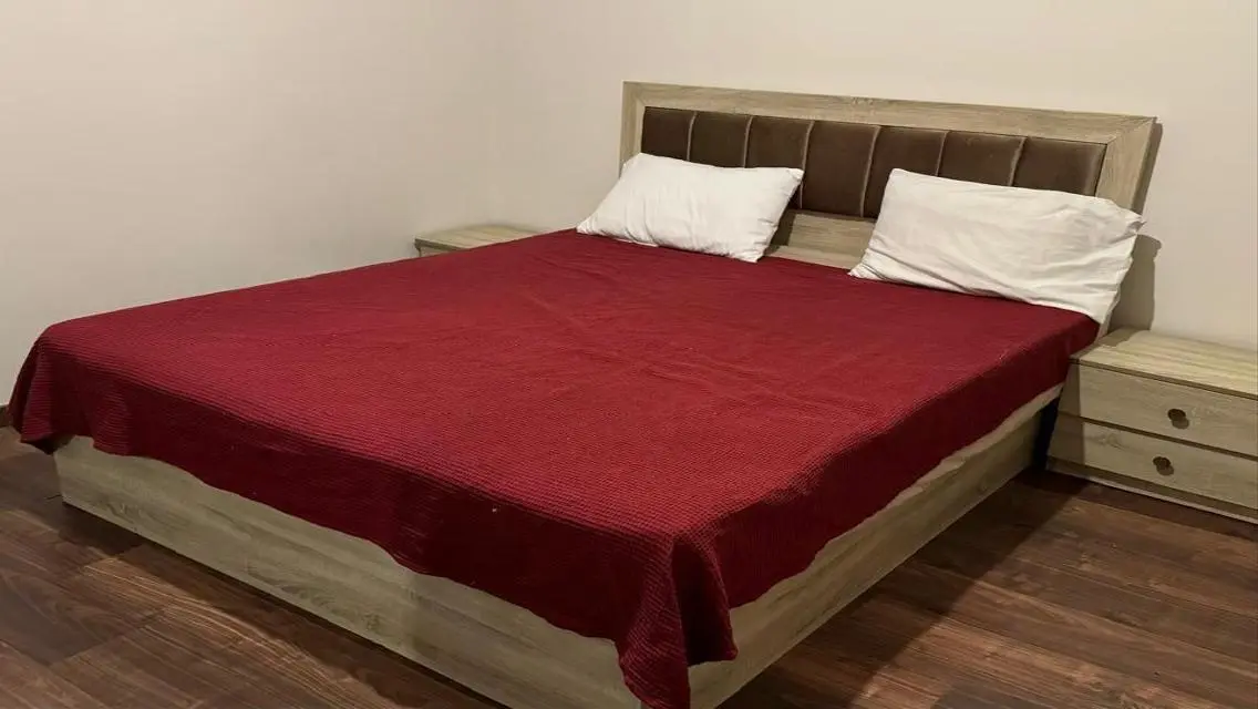 Luxury Apartment with Private Garden and Pool for Rent