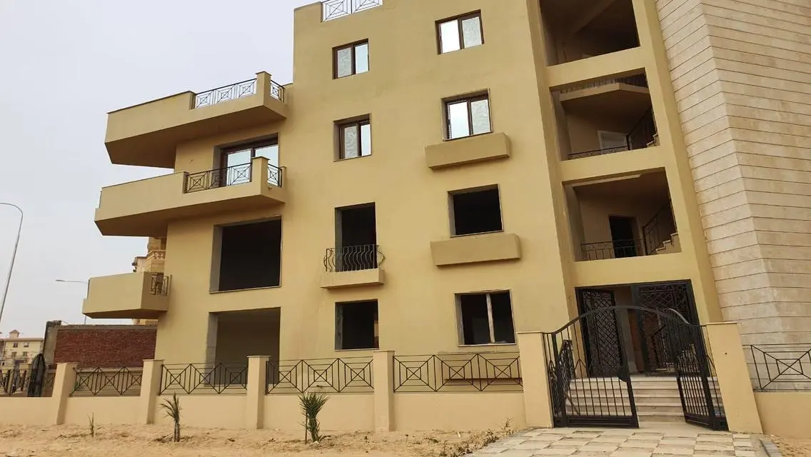 شقة فاخرة مطلة على بحيرة مع شرفة