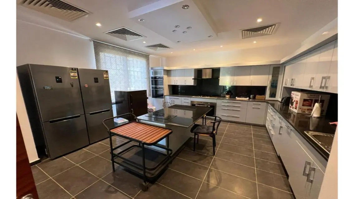 Stunning 5 Bedroom Villa for Sale