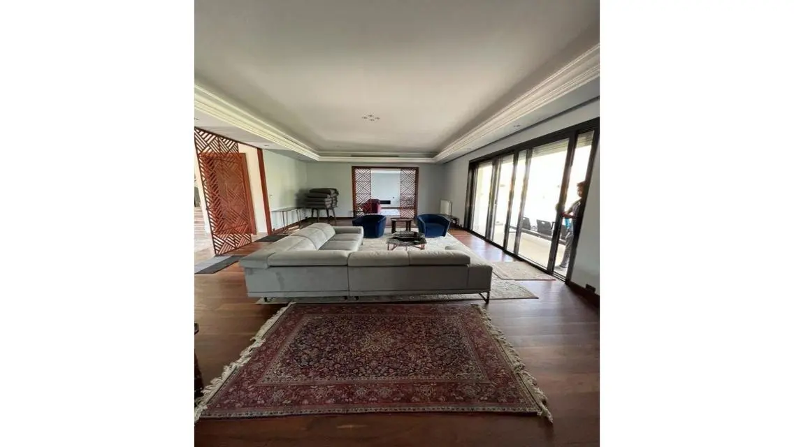 Stunning 5 Bedroom Villa for Sale