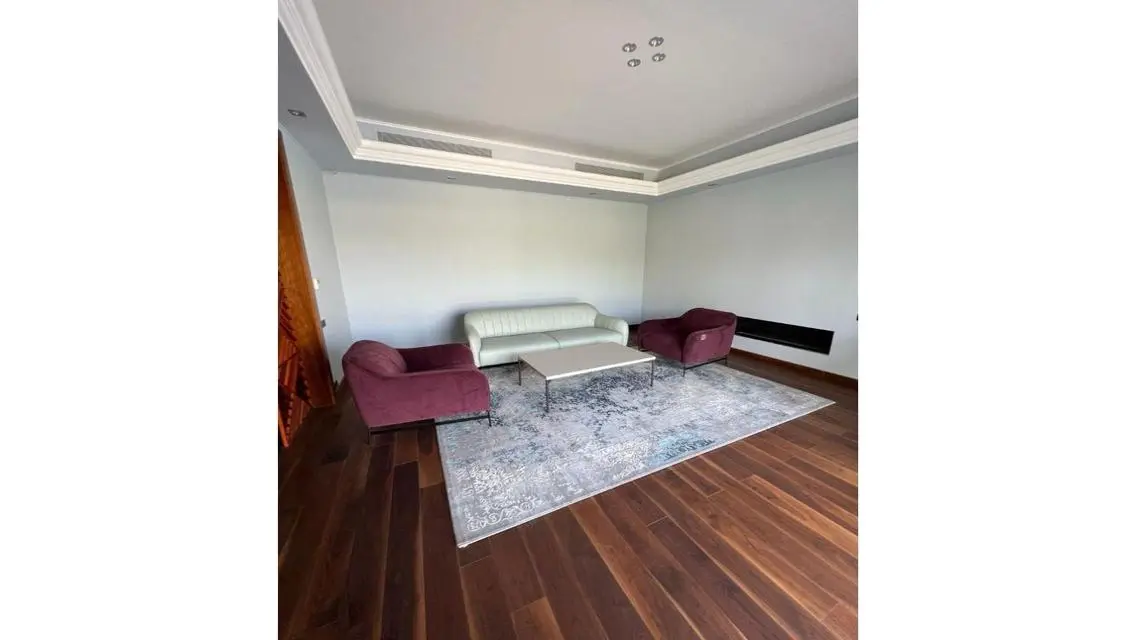 Stunning 5 Bedroom Villa for Sale