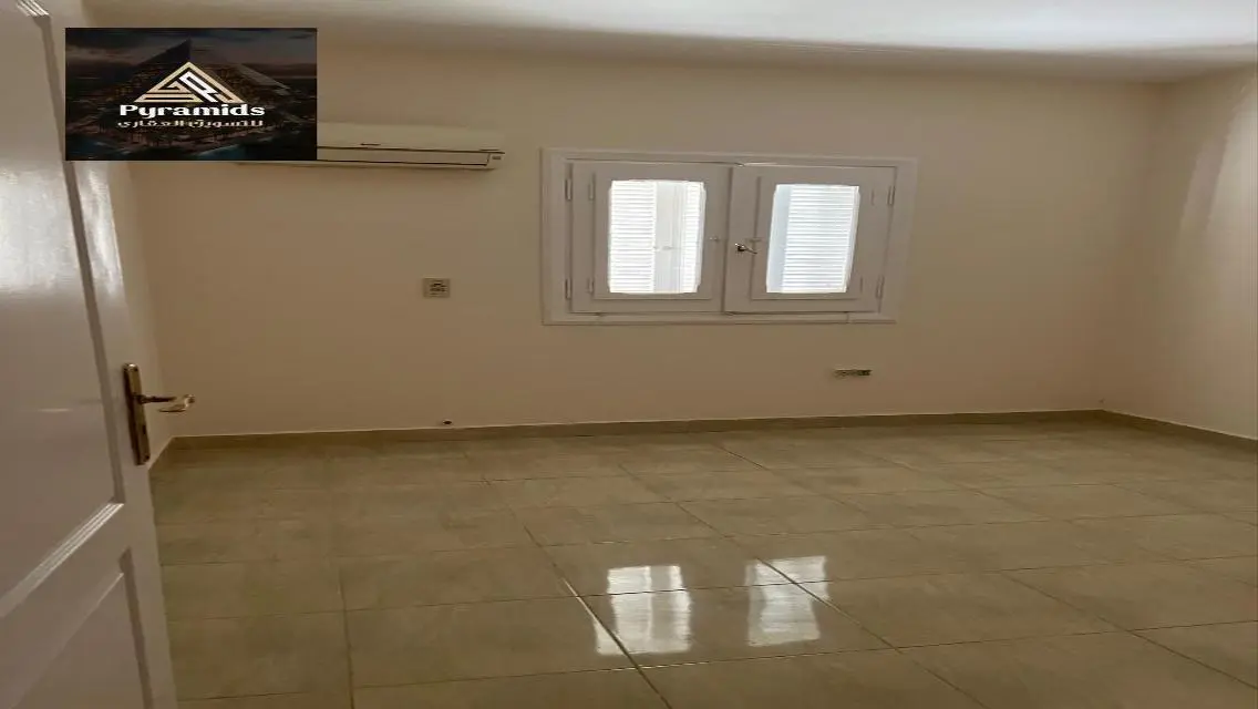 Fantastic Apartment with Balcony and Private Garden