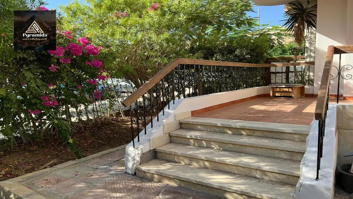 Fantastic Apartment with Balcony and Private Garden