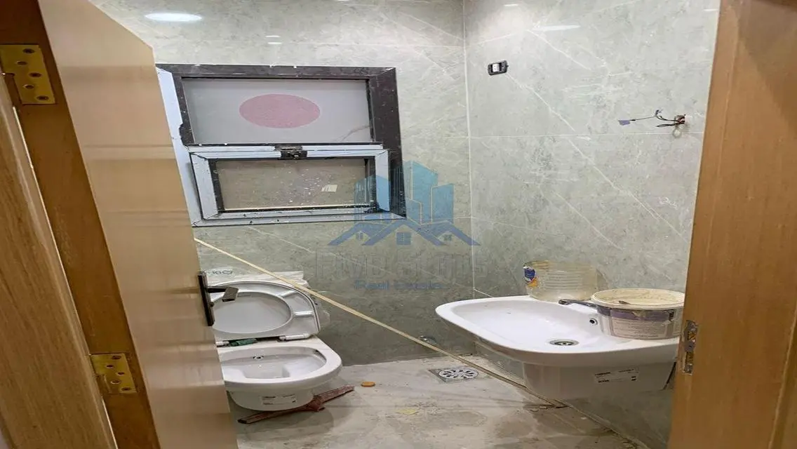 فيلا فاخرة مساحة واسعة مع حديقة ومسبح مشترك