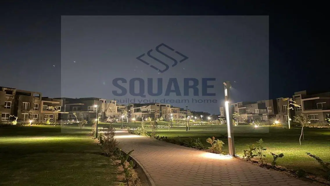 Luxury Apartment Overlooking Lakes at an Attractive Price