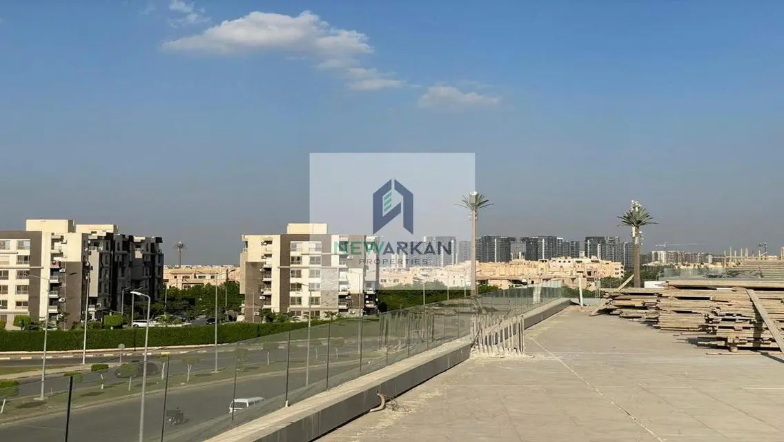 شقة فاخرة للبيع بمساحة واسعة