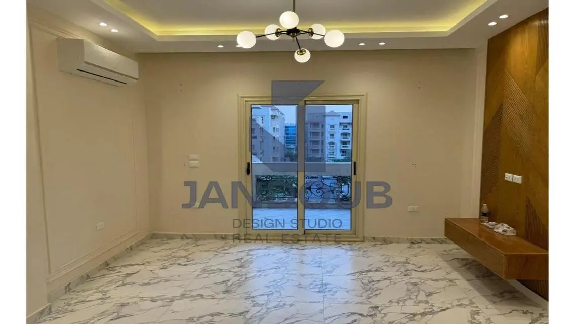 شقة فاخرة مكونة من 3 غرف نوم للبيع