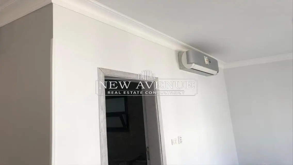 Luxury Apartment with Impressive Landmark View