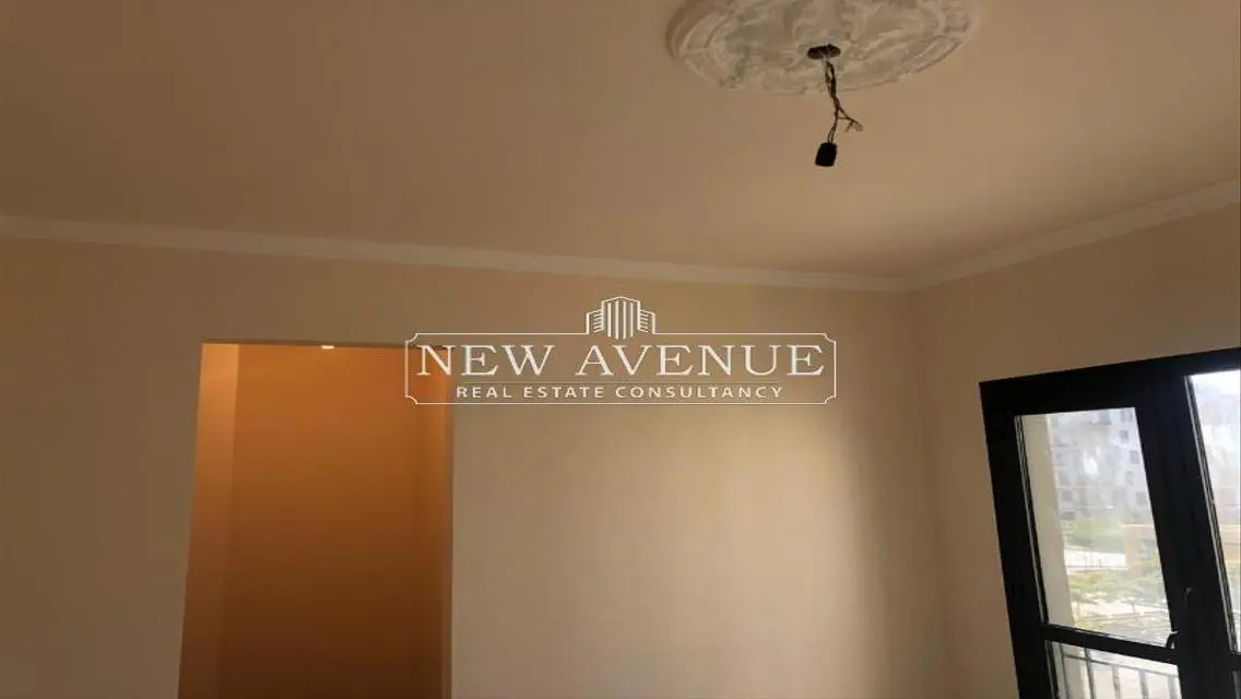 Luxury Apartment with Impressive Landmark View