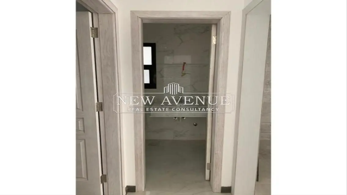 Luxury Apartment with Impressive Landmark View