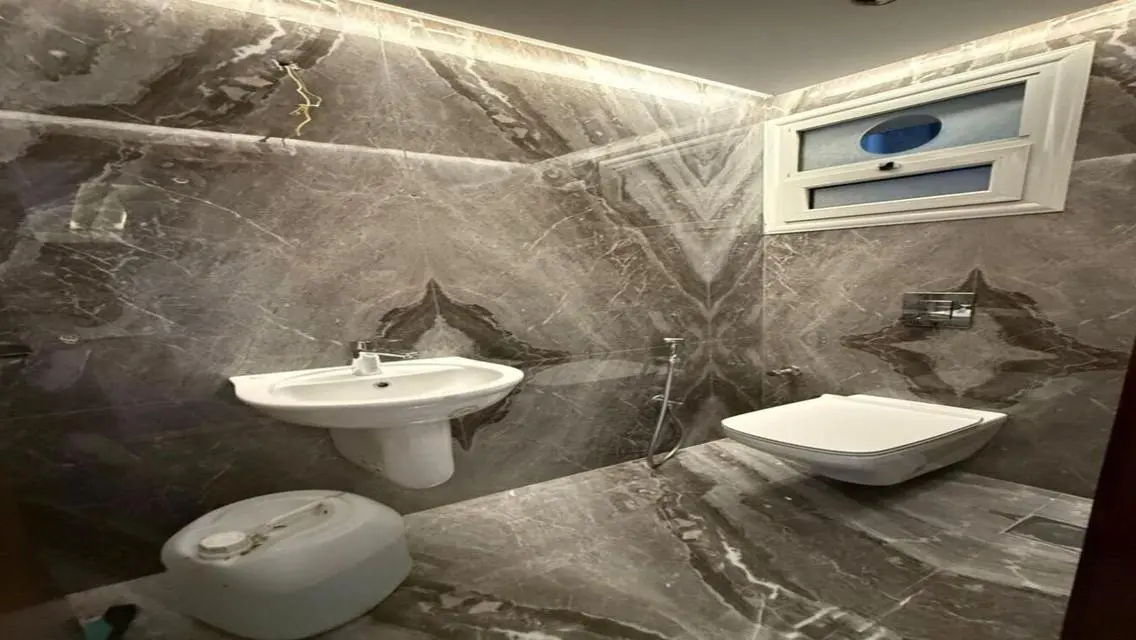 Luxurious Apartment with Pool View in Y City