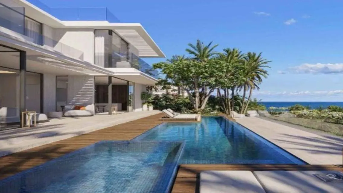 Luxury Villa with Private Pool and Garden