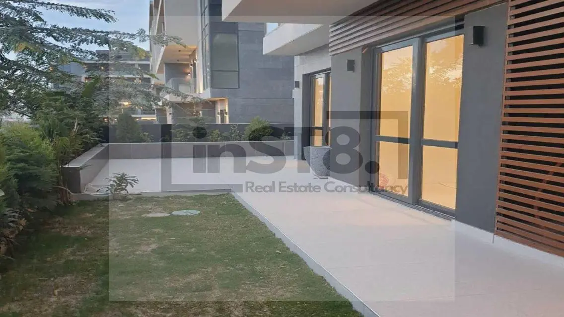 Luxury Property with Stunning Views and Exceptional Amenities