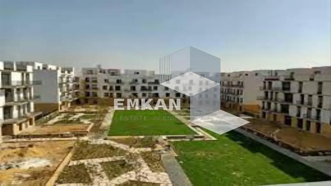 شقة فاخرة بمساحة واسعة مع شرفة وإطلالة رائعة