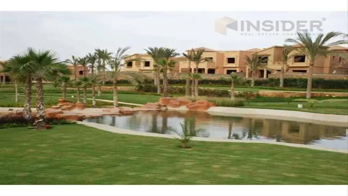 فيلا فاخرة مع مسبح خاص وحديقة في موقع متميز