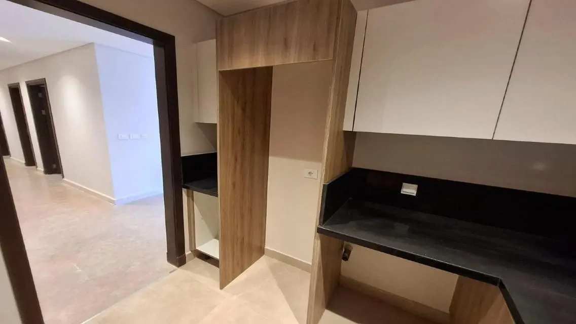Stunning Apartment at Zed Towers, Sheikh Zayed
