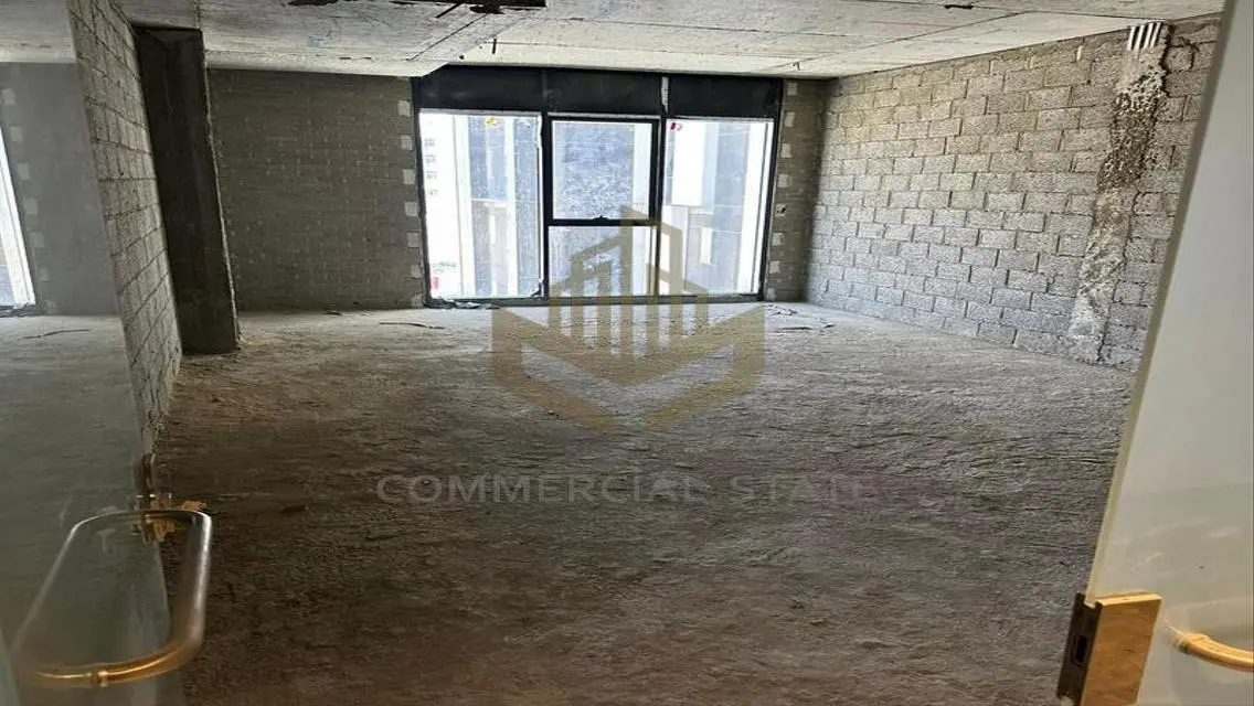Prime Commercial Property for Sale in State 8