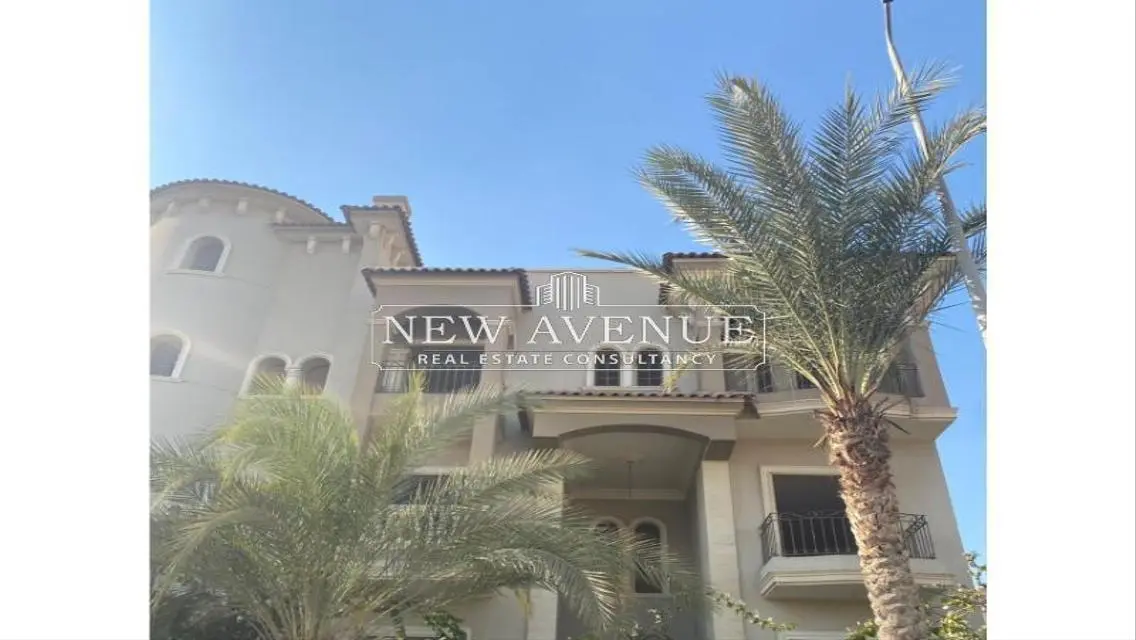 Luxury Villa for Sale with 827 Square Meters