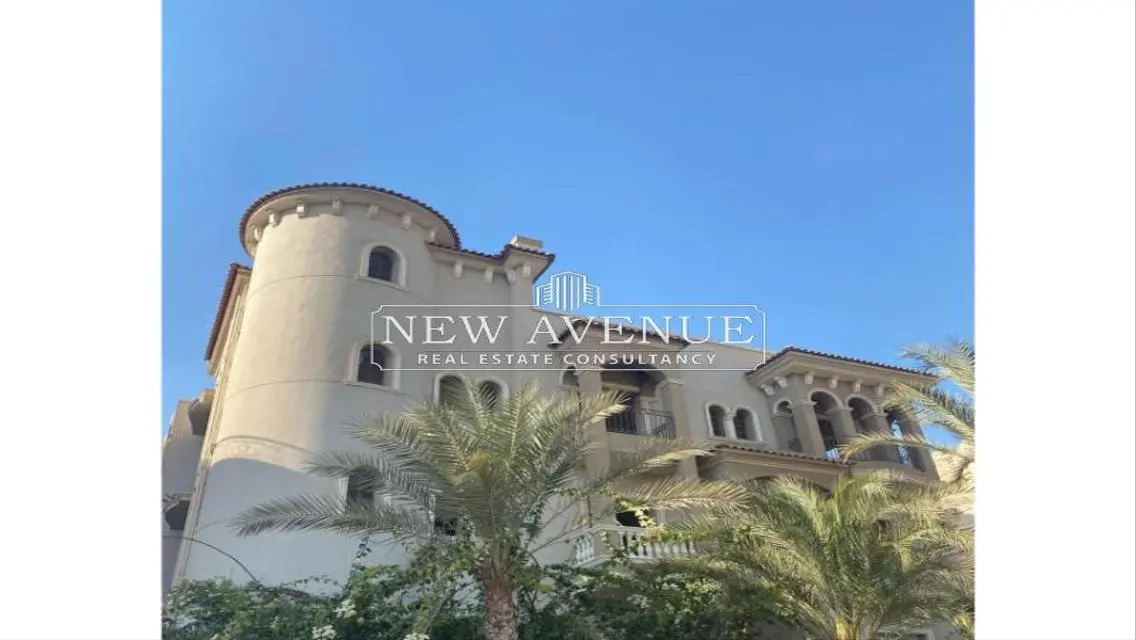 Luxury Villa for Sale with 827 Square Meters