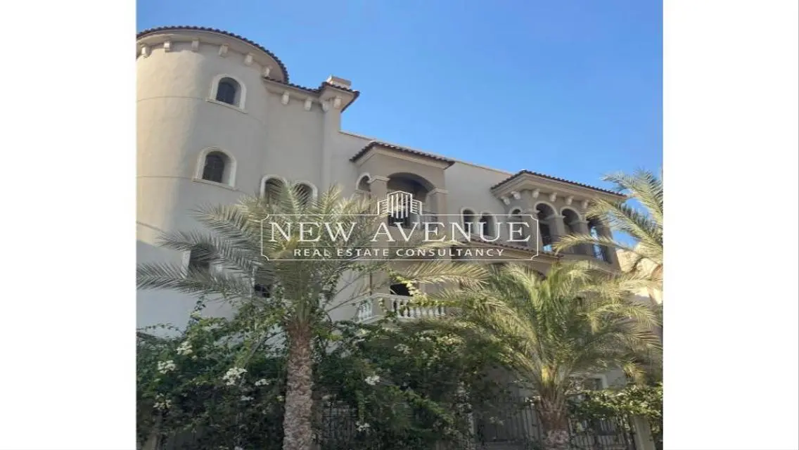 Luxury Villa for Sale with 827 Square Meters