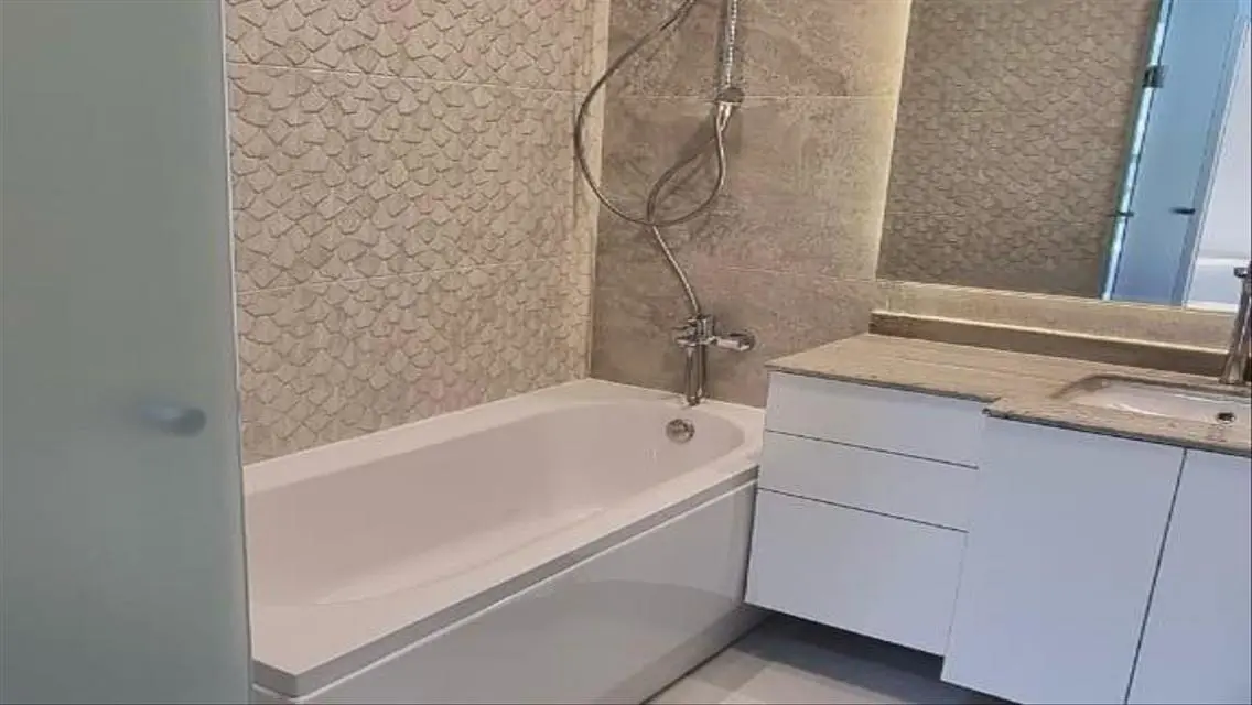Luxurious Villa for Sale with Spacious Amenities