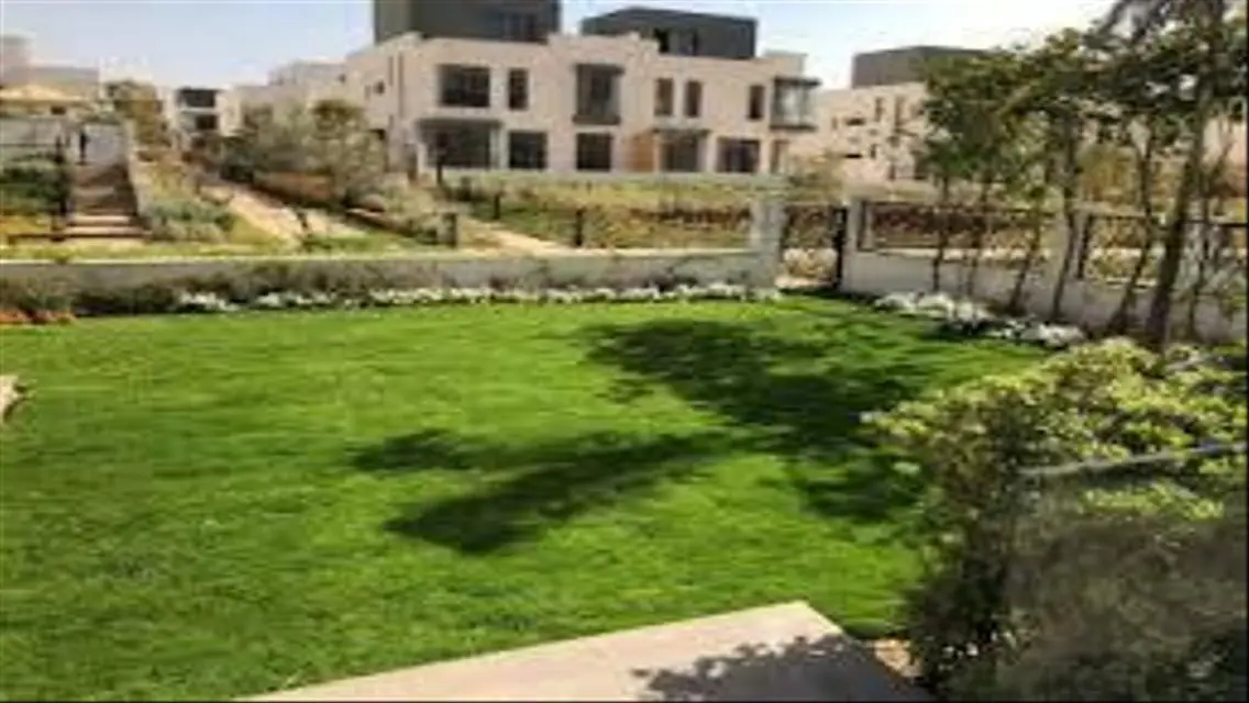 فيلا فاخرة مع مسبح خاص وحديقة