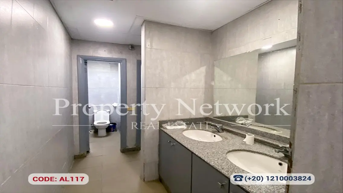 Exceptional Investment Opportunity in 2500 sqm Commercial Property
