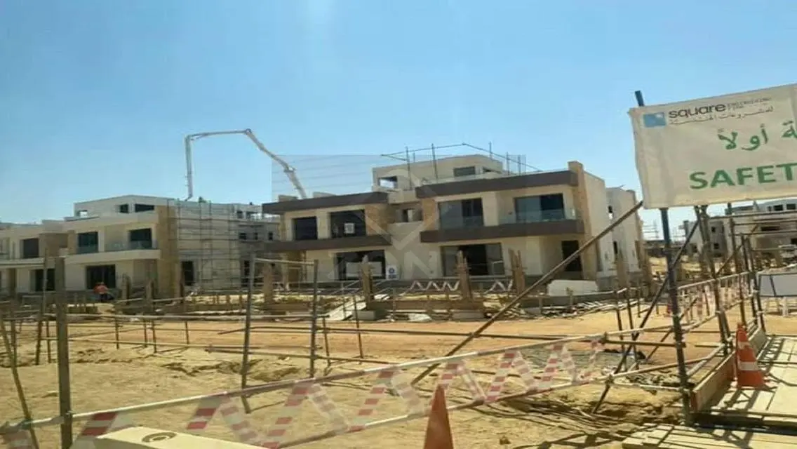 Luxury Apartment in Q2 with 250 sqm and Private Garden Balcony
