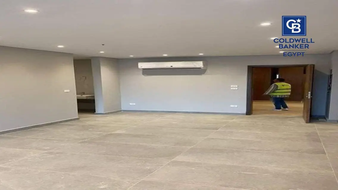 Luxurious Villa with Private Garden and Pool in Premium Location
