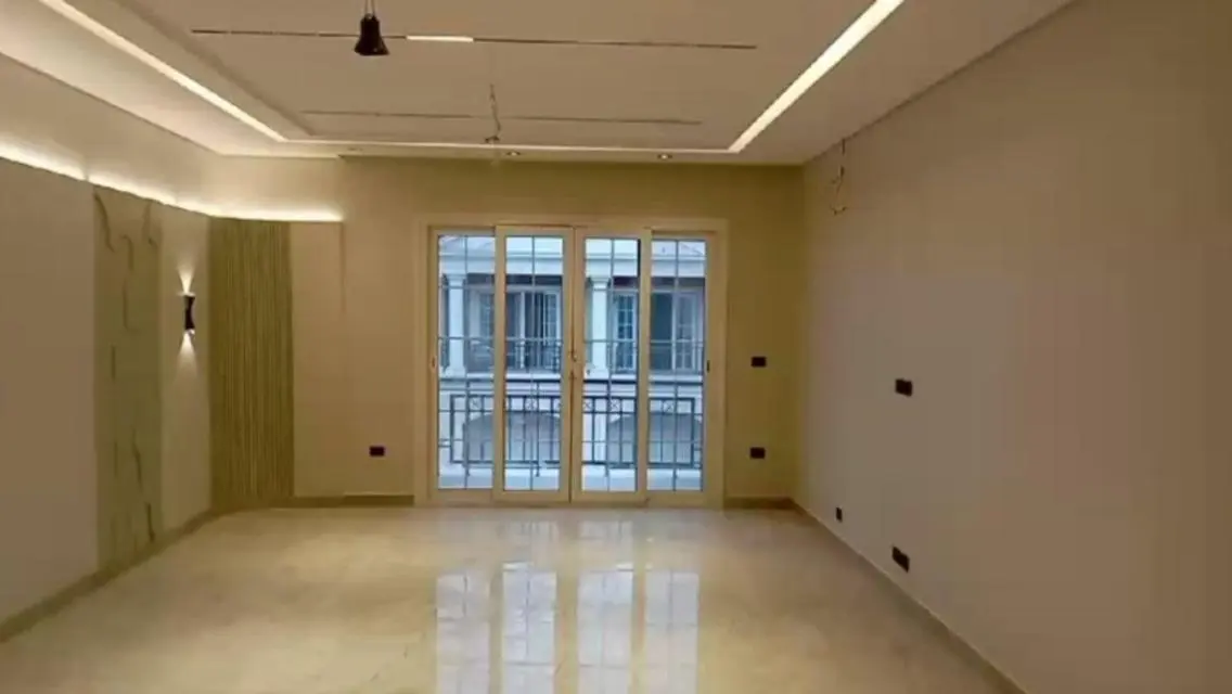 Luxurious 3-Bedroom Apartment for Sale: 400 sqm in Prime Location