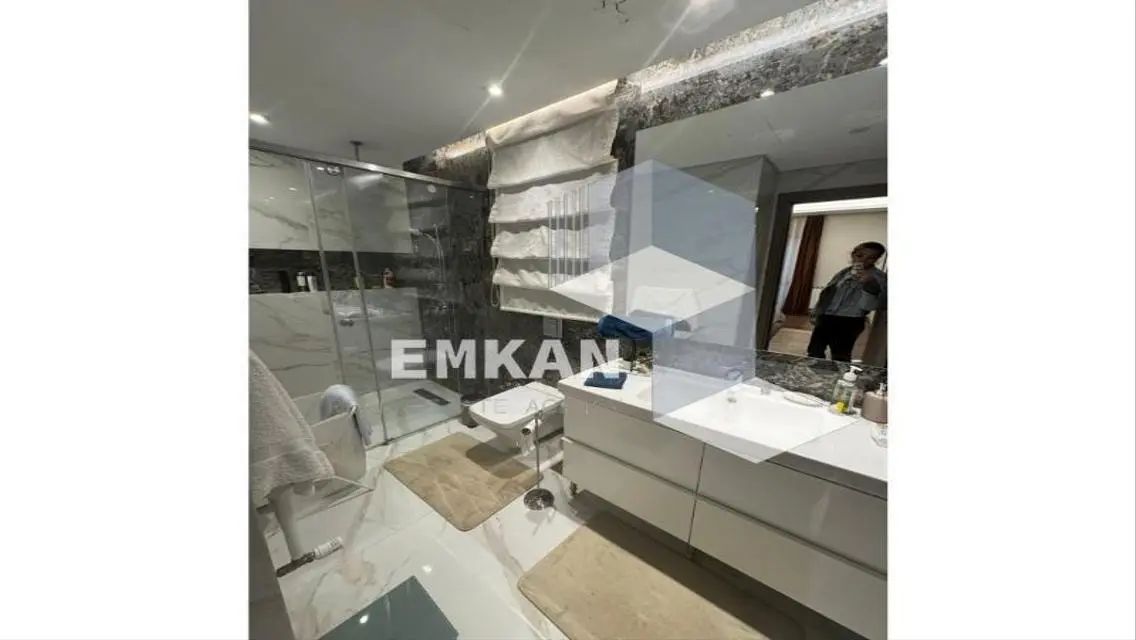 Luxury Apartment with 250 sqm in City Center