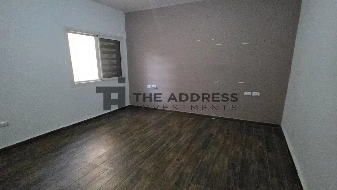 Luxury 2-Bedroom Apartment with Stunning Lake Views