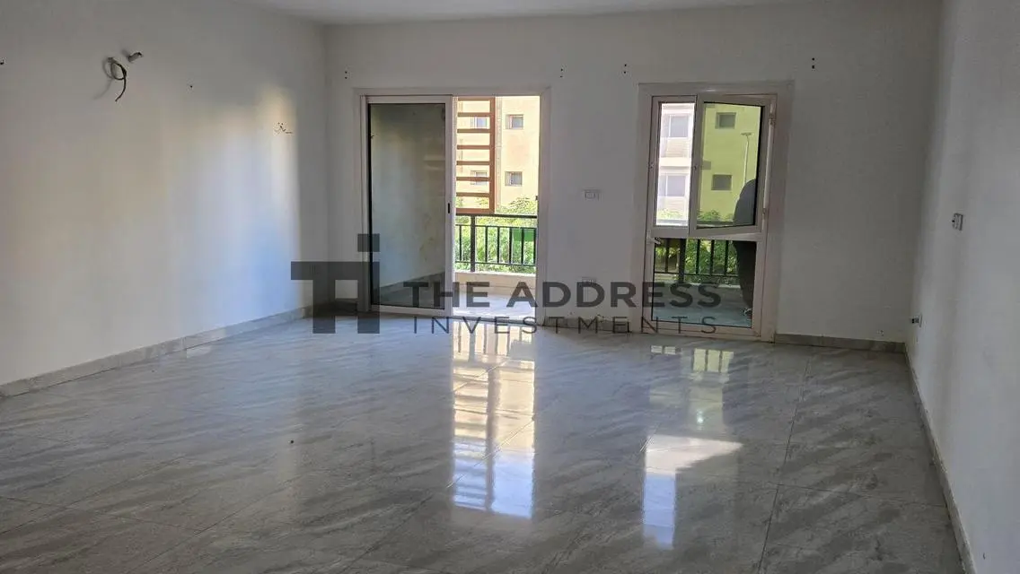 Luxury 2-Bedroom Apartment with Stunning Lake Views