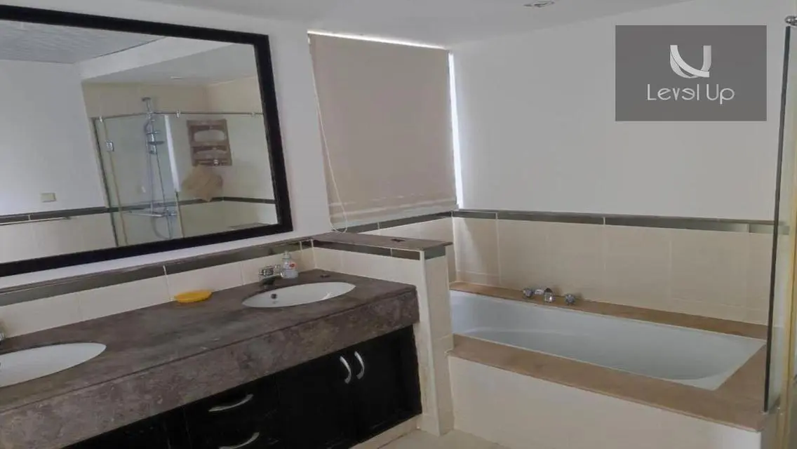 Luxurious Apartment for Sale with Spacious Living in the Heart of the City